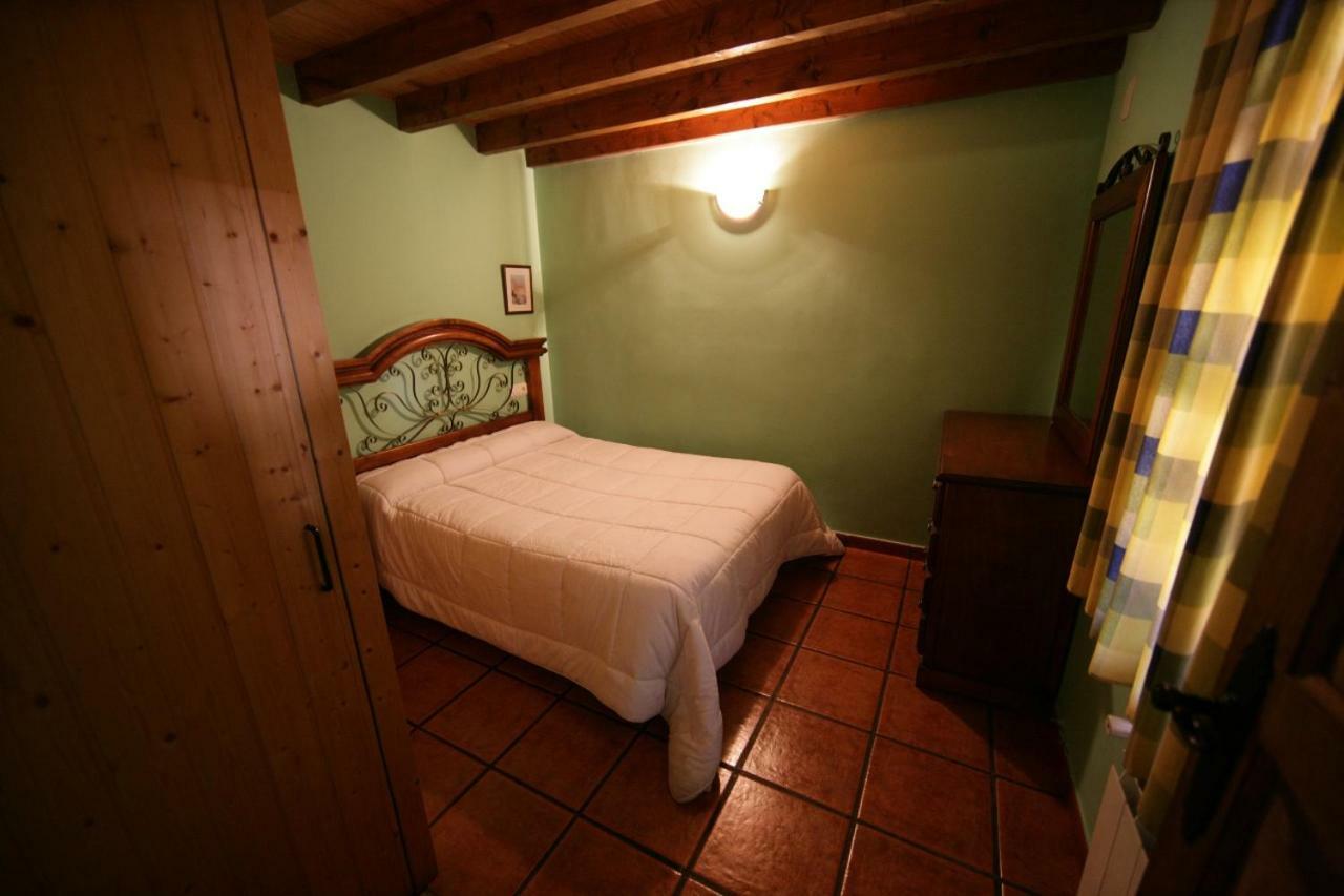 Alojamientos Rurales El Fontano Galende Exteriér fotografie